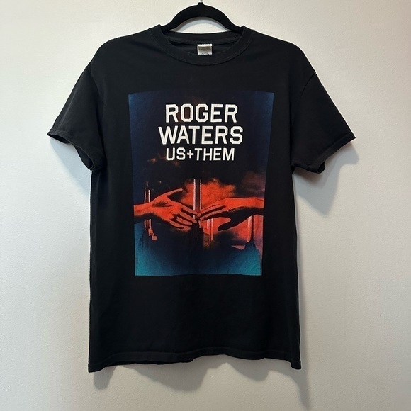 Roger Waters Concert Tour Tee Shirt Band Tour Shirt Festival Short Sleeve 2017 - Picture 3 of 13